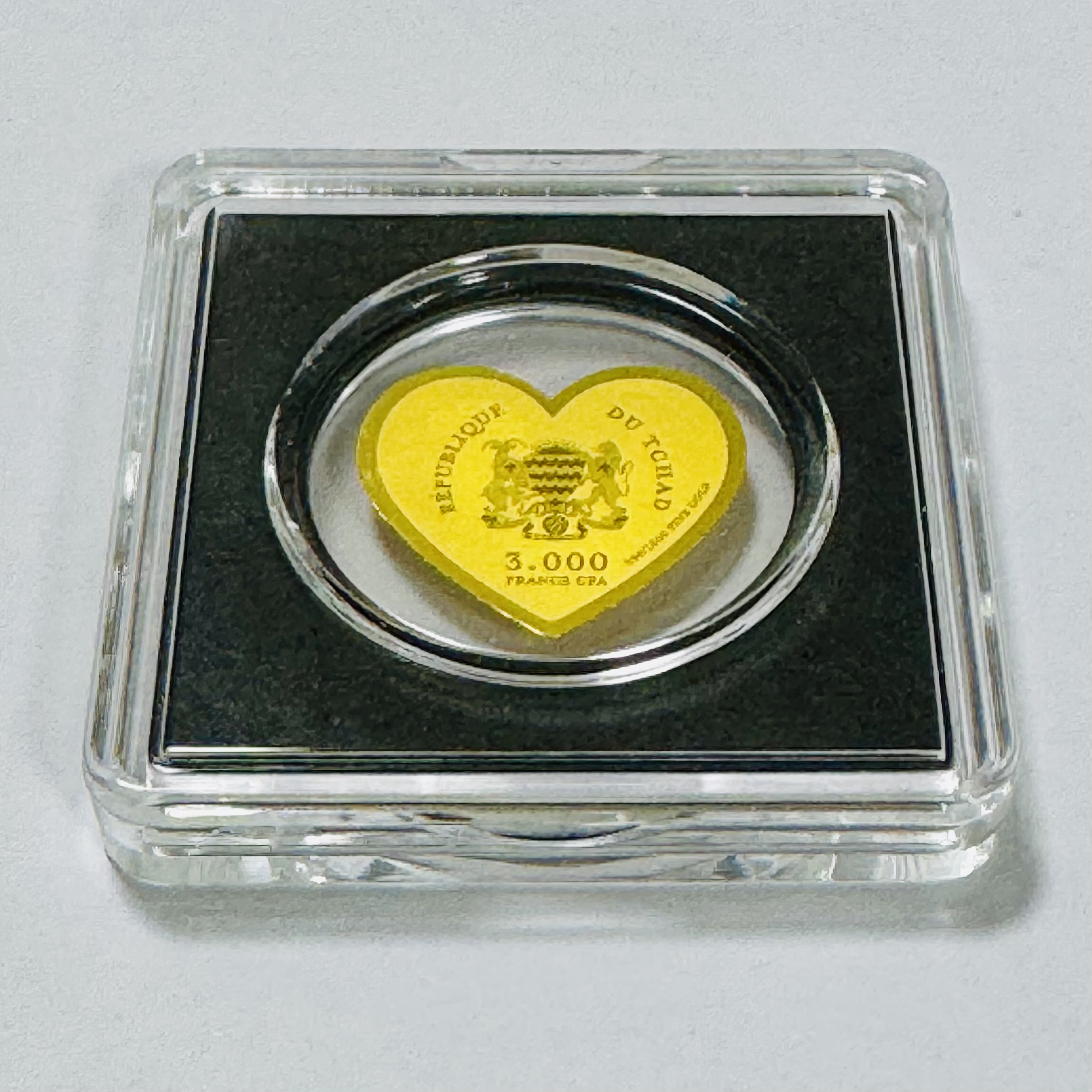 チャド2026年 ハートシェイプ 1/1,000oz3,000フラン金貨〈箱＋保証書付き〉